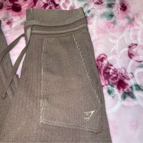 GYMSHARK Brown Jogger Pants - Picture 2 of 5